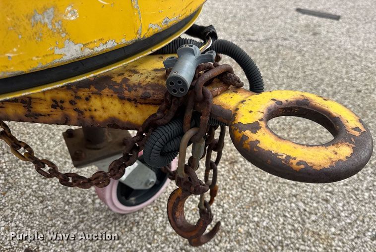 image for item DH9878 1983 Hesco 4040 07 power unit