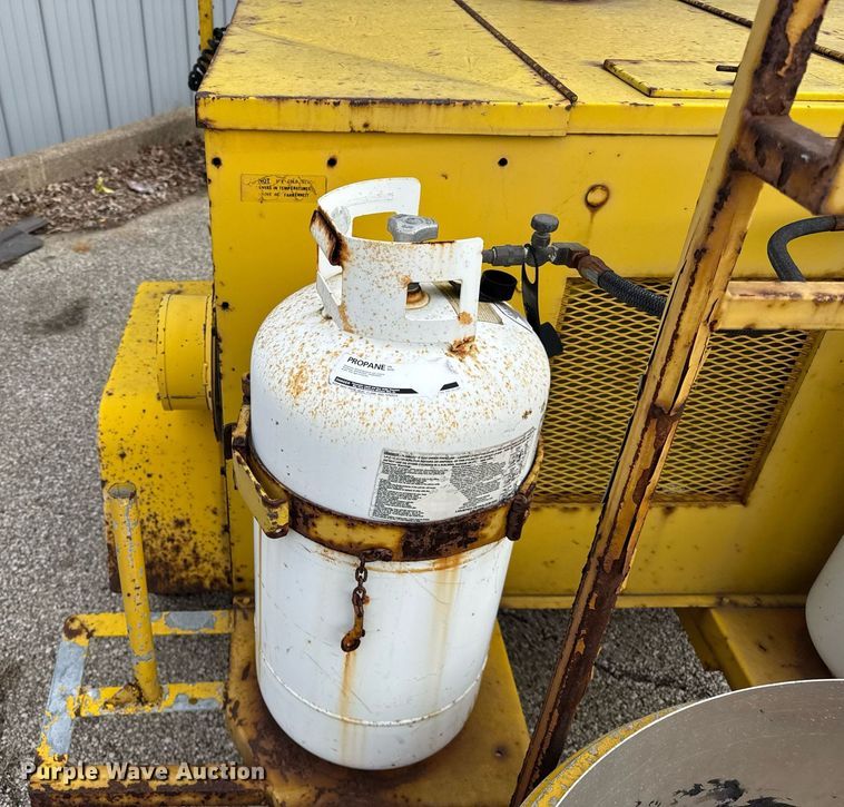 image for item DH9878 1983 Hesco 4040 07 power unit