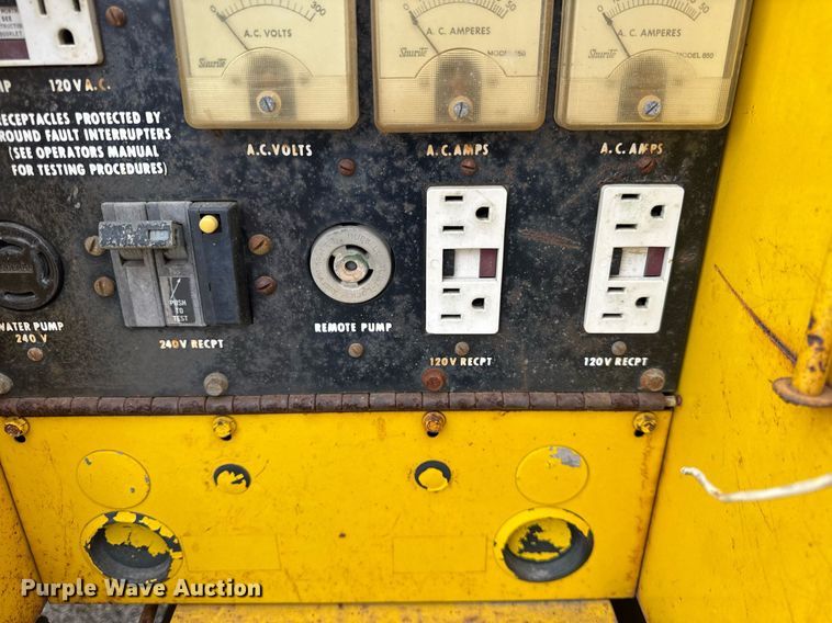 image for item DH9878 1983 Hesco 4040 07 power unit