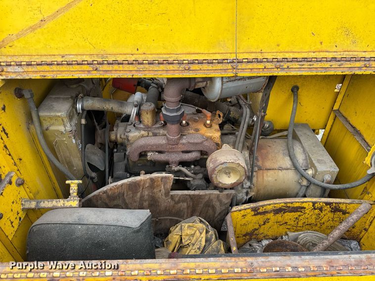 image for item DH9878 1983 Hesco 4040 07 power unit