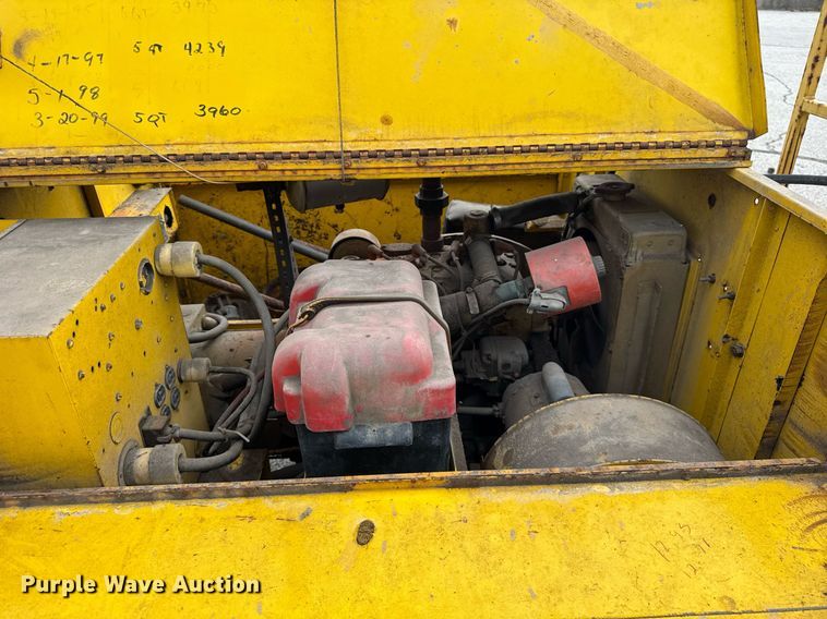 image for item DH9878 1983 Hesco 4040 07 power unit