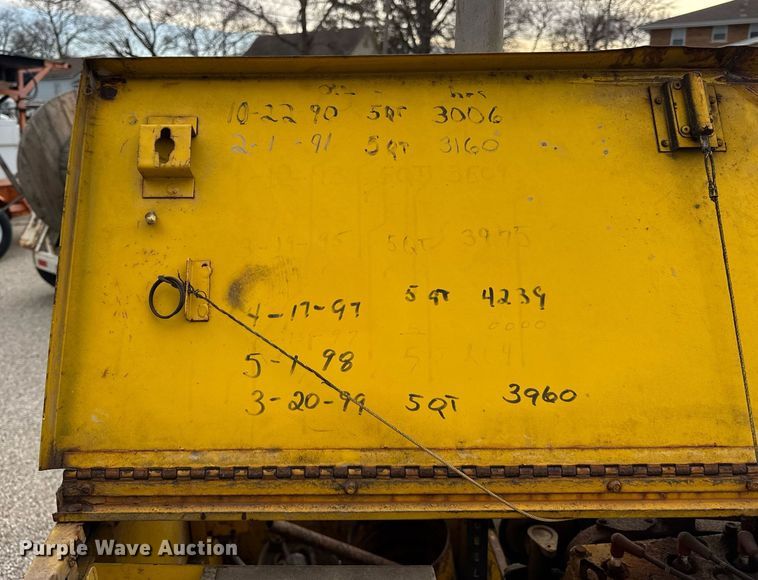 image for item DH9878 1983 Hesco 4040 07 power unit