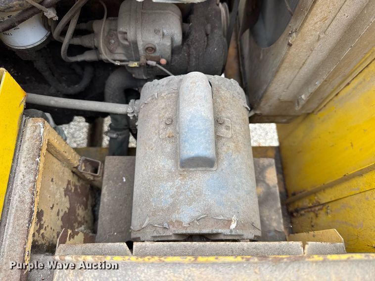 image for item DH9878 1983 Hesco 4040 07 power unit