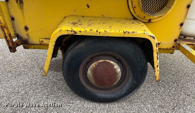 image for item DH9878 1983 Hesco 4040 07 power unit