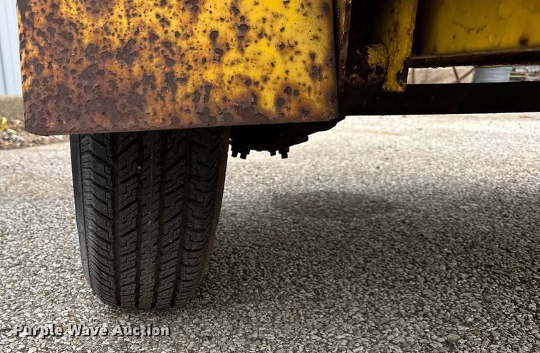 image for item DH9878 1983 Hesco 4040 07 power unit