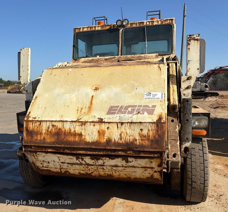 image for item DM1892 1997 Elgin Pelican Series SE street sweeper