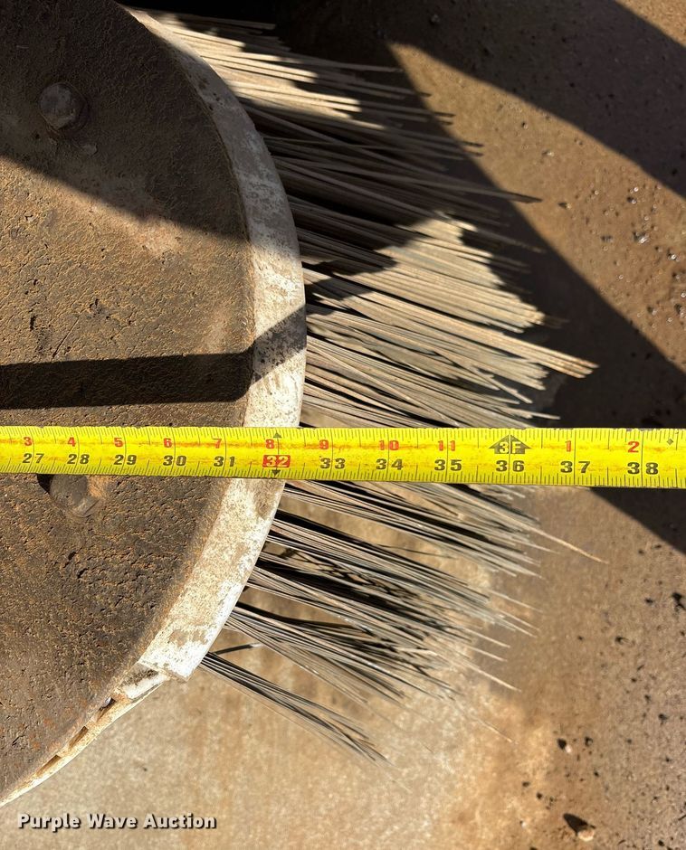 image for item DM1892 1997 Elgin Pelican Series SE street sweeper