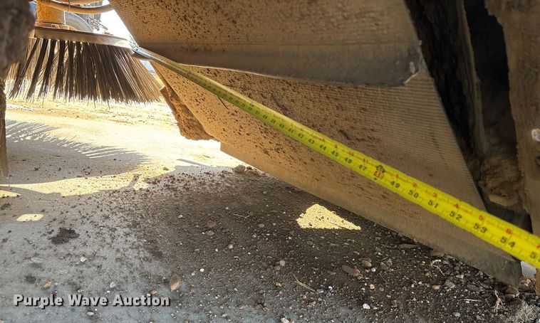 image for item DM1892 1997 Elgin Pelican Series SE street sweeper