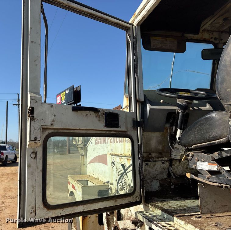 image for item DM1892 1997 Elgin Pelican Series SE street sweeper