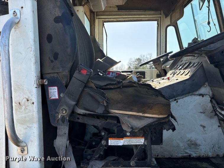 image for item DM1892 1997 Elgin Pelican Series SE street sweeper