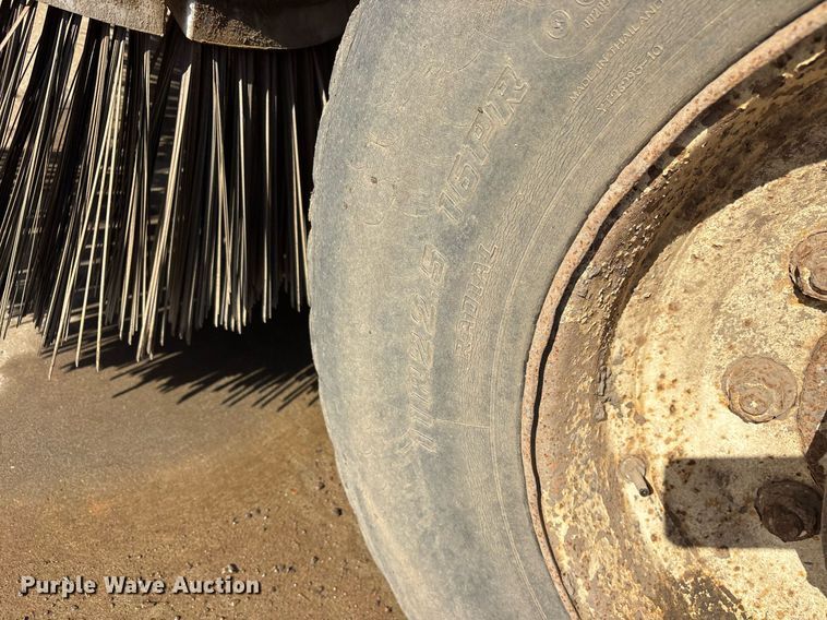 image for item DM1892 1997 Elgin Pelican Series SE street sweeper