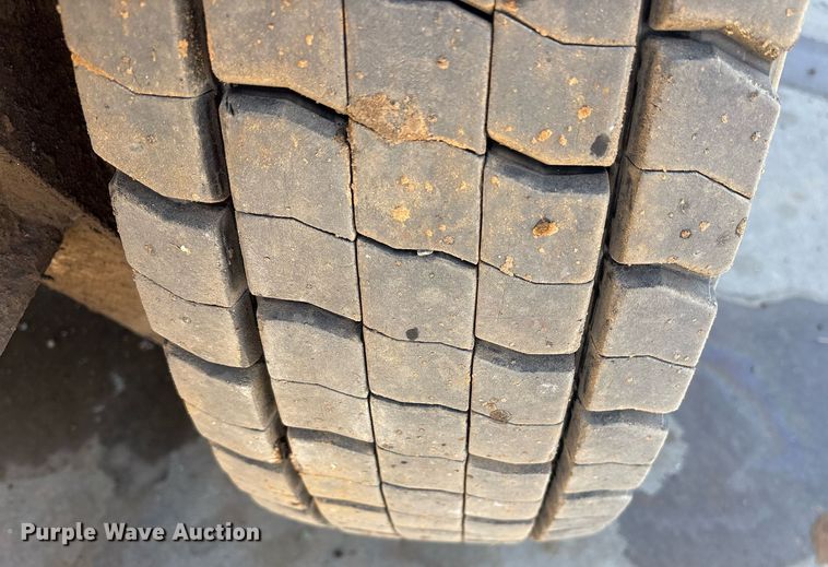 image for item DM1892 1997 Elgin Pelican Series SE street sweeper