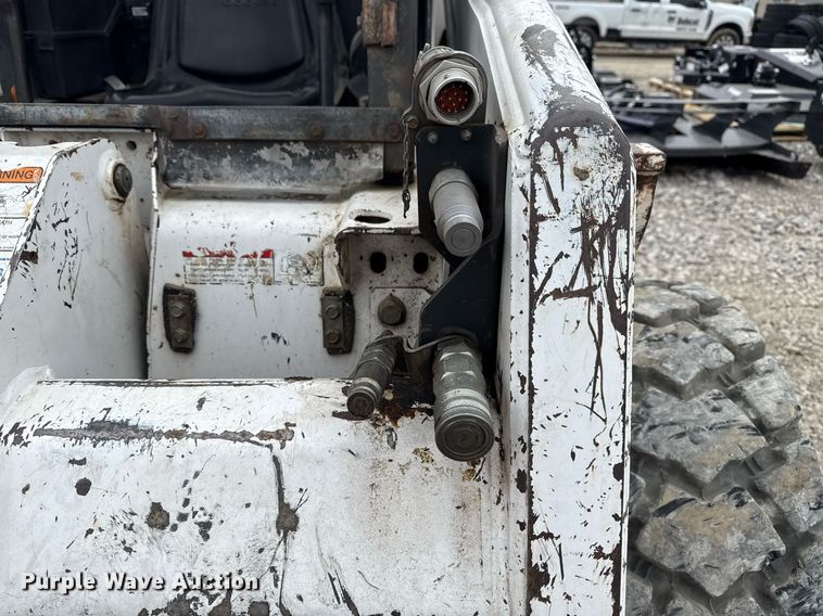 image for item DM5600 1998 Bobcat 863 skid steer loader