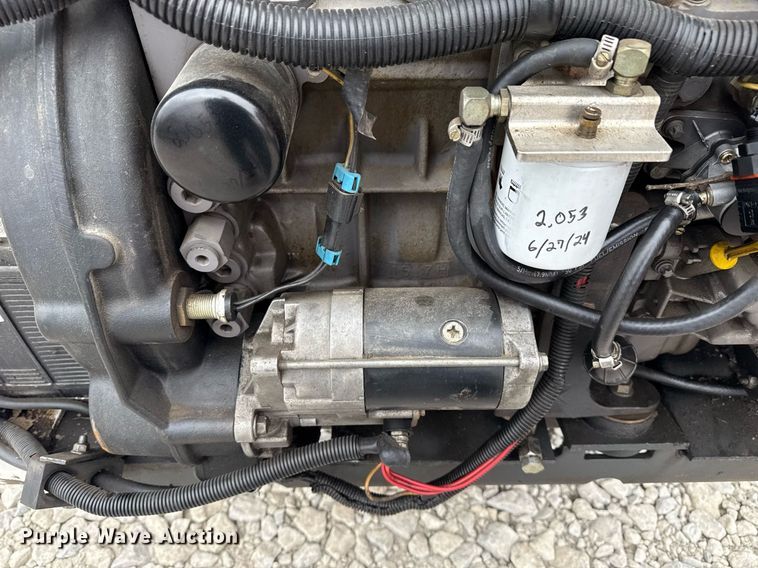 image for item DM5600 1998 Bobcat 863 skid steer loader