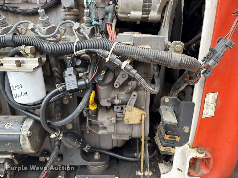 image for item DM5600 1998 Bobcat 863 skid steer loader