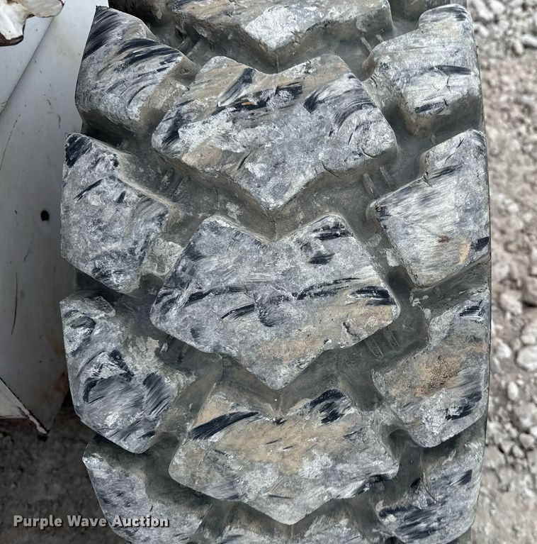 image for item DM5600 1998 Bobcat 863 skid steer loader