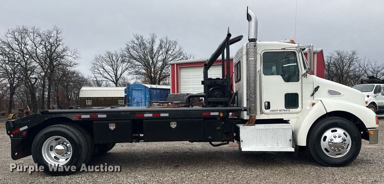 image for item DM5604 2008 Kenworth T300 winch truck