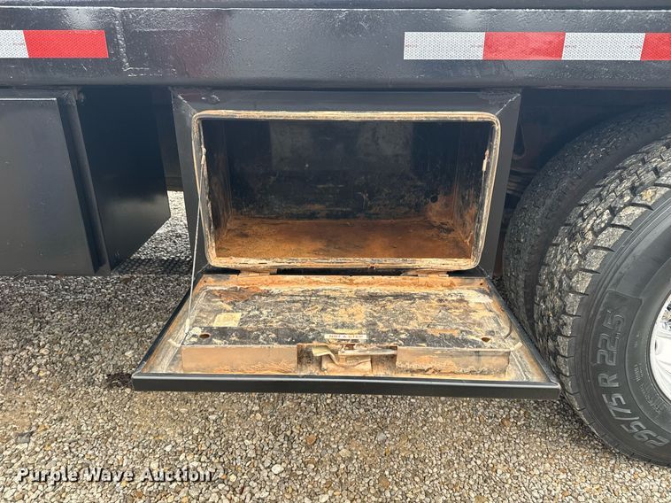 image for item DM5604 2008 Kenworth T300 winch truck