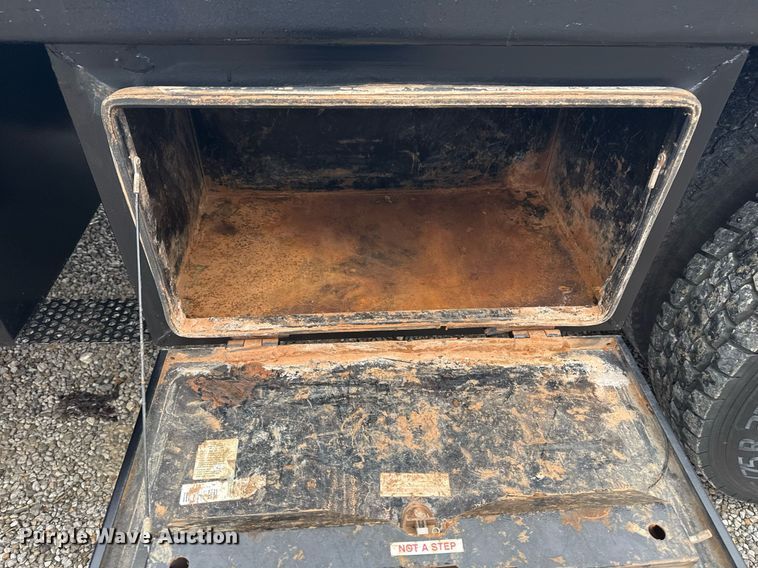 image for item DM5604 2008 Kenworth T300 winch truck