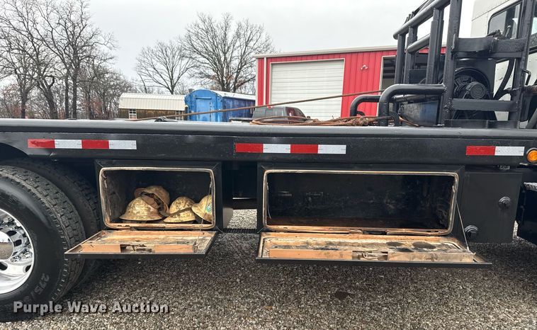 image for item DM5604 2008 Kenworth T300 winch truck