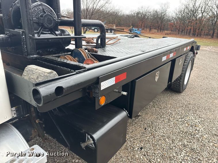 image for item DM5604 2008 Kenworth T300 winch truck