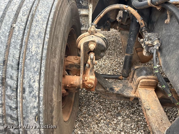 image for item DM5604 2008 Kenworth T300 winch truck