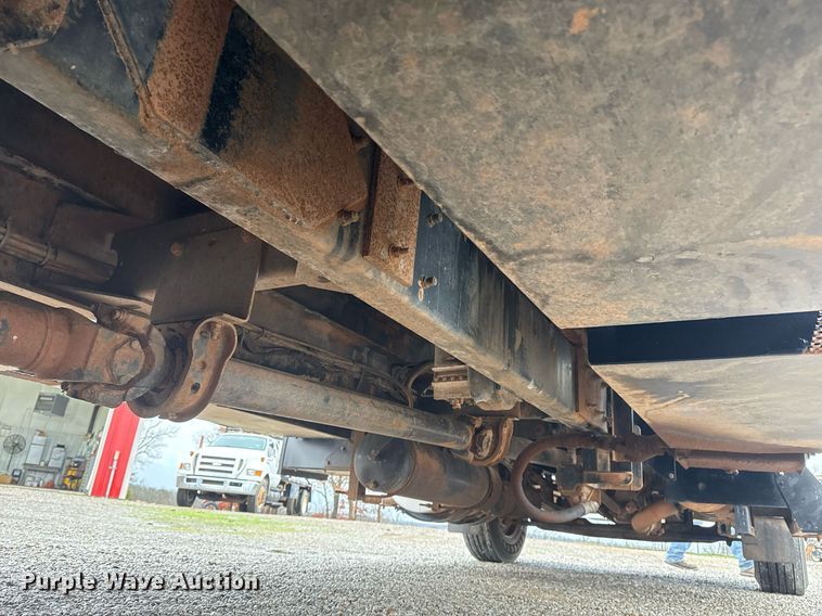 image for item DM5604 2008 Kenworth T300 winch truck