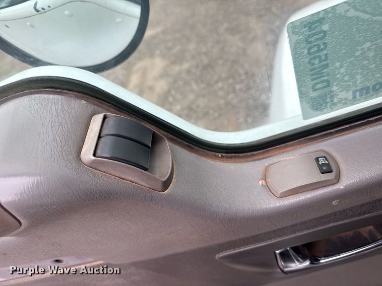 image for item DM5604 2008 Kenworth T300 winch truck