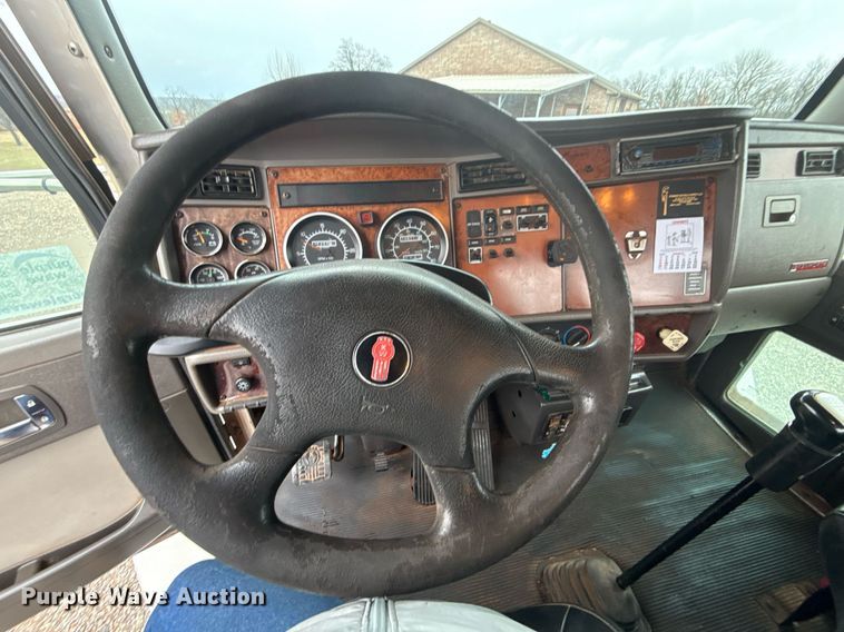 image for item DM5604 2008 Kenworth T300 winch truck