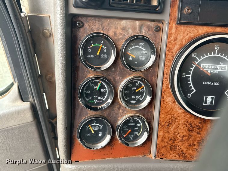 image for item DM5604 2008 Kenworth T300 winch truck