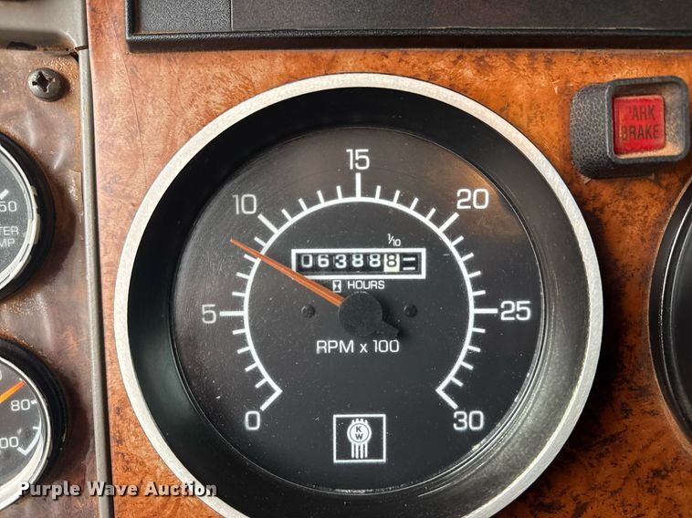 image for item DM5604 2008 Kenworth T300 winch truck