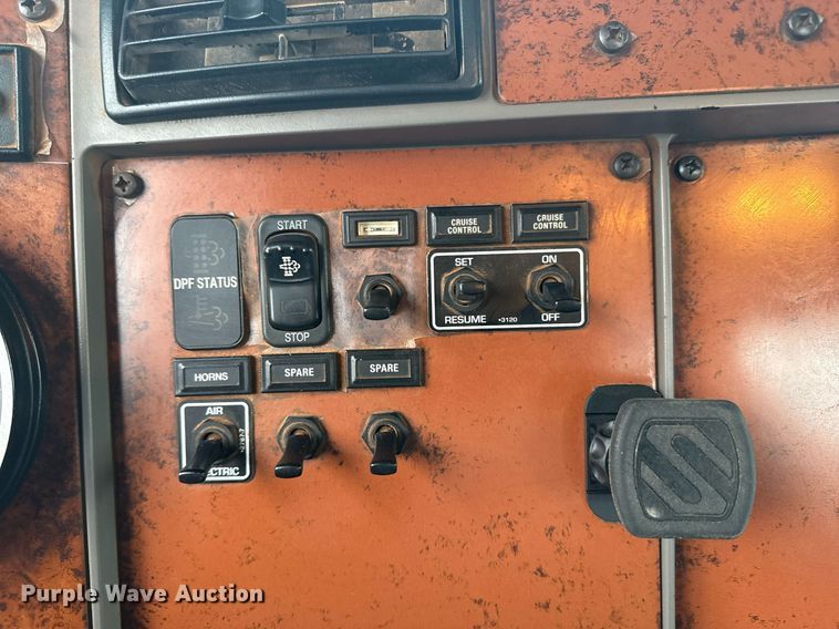 image for item DM5604 2008 Kenworth T300 winch truck