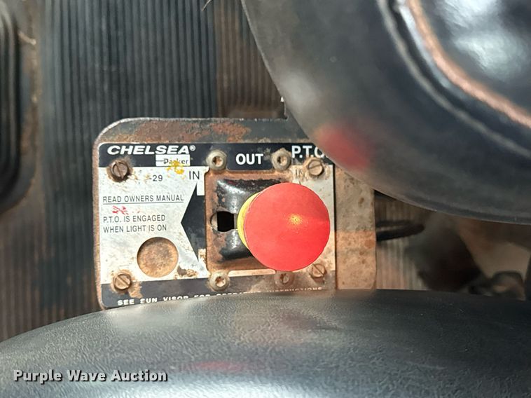 image for item DM5604 2008 Kenworth T300 winch truck