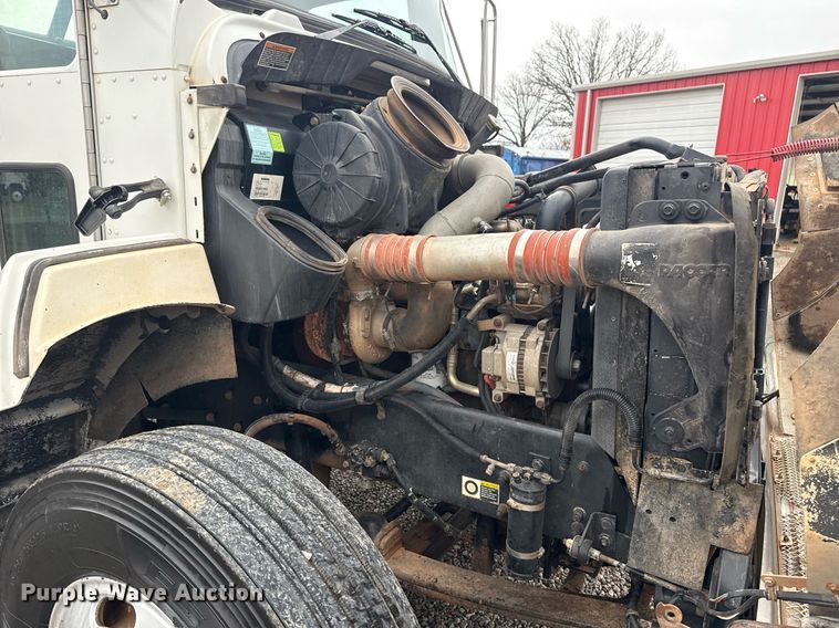 image for item DM5604 2008 Kenworth T300 winch truck