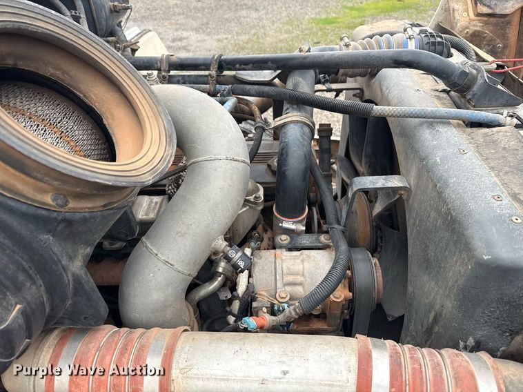 image for item DM5604 2008 Kenworth T300 winch truck