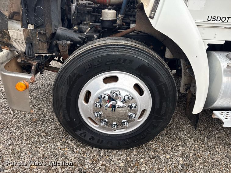 image for item DM5604 2008 Kenworth T300 winch truck