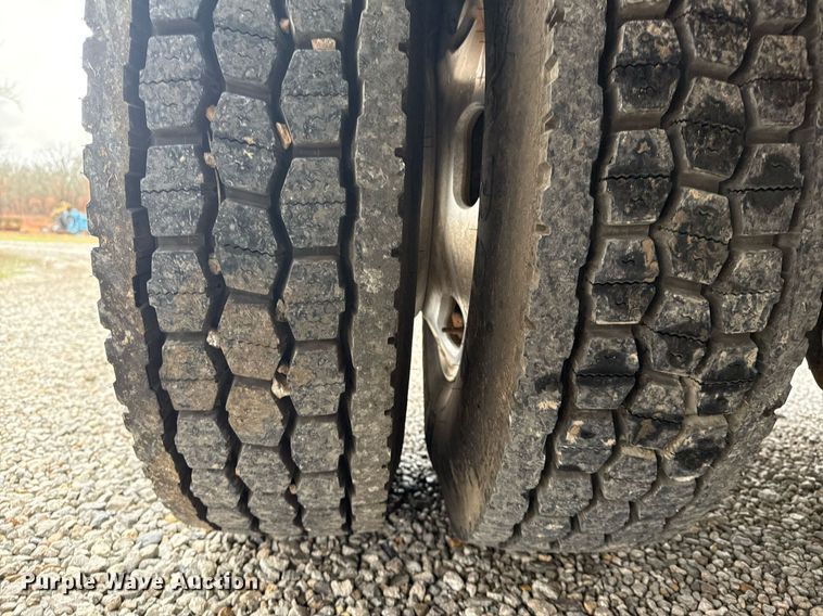 image for item DM5604 2008 Kenworth T300 winch truck