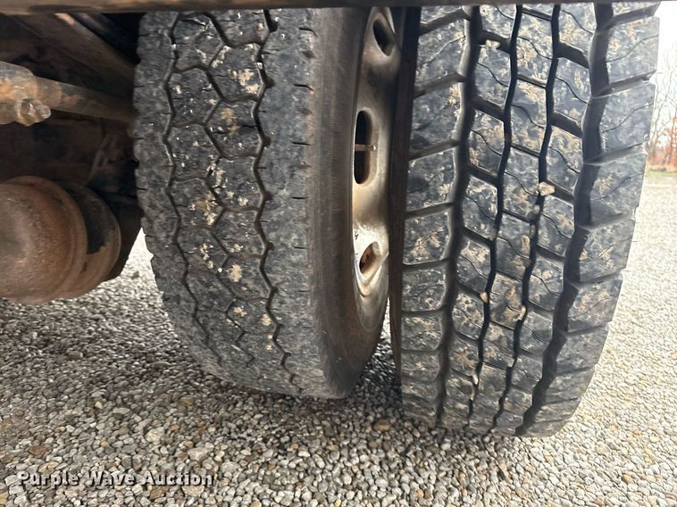 image for item DM5604 2008 Kenworth T300 winch truck