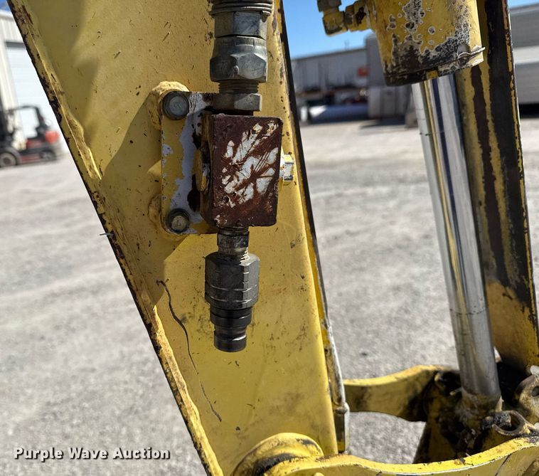 image for item DM5611 2007 Yanmar ViO35-5 mini excavator