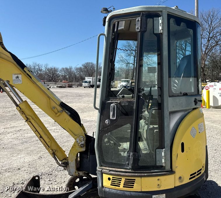 image for item DM5611 2007 Yanmar ViO35-5 mini excavator