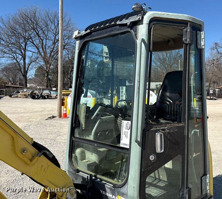 image for item DM5611 2007 Yanmar ViO35-5 mini excavator