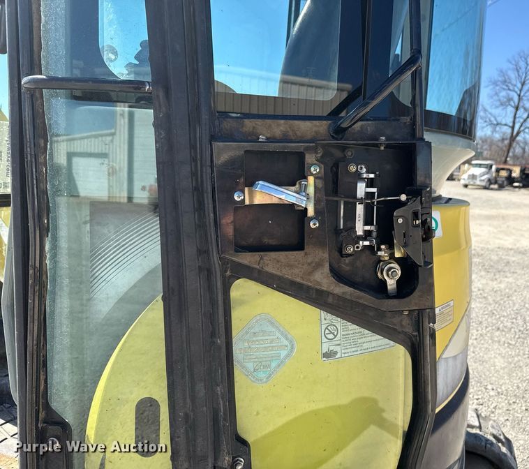 image for item DM5611 2007 Yanmar ViO35-5 mini excavator