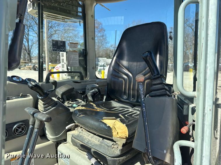 image for item DM5611 2007 Yanmar ViO35-5 mini excavator