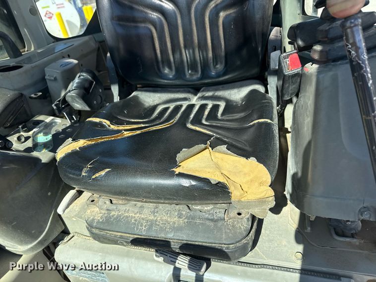 image for item DM5611 2007 Yanmar ViO35-5 mini excavator