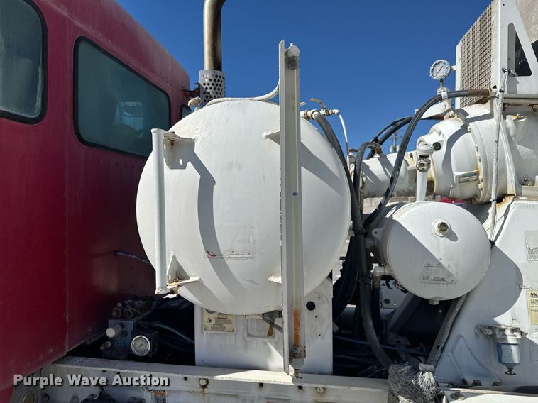 image for item DO0419 2014 Kenworth W900 ready mix truck