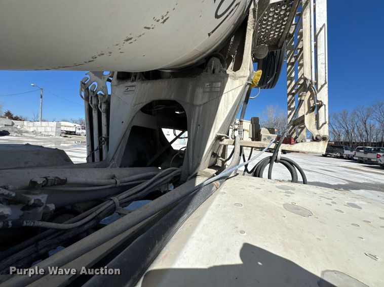 image for item DO0419 2014 Kenworth W900 ready mix truck