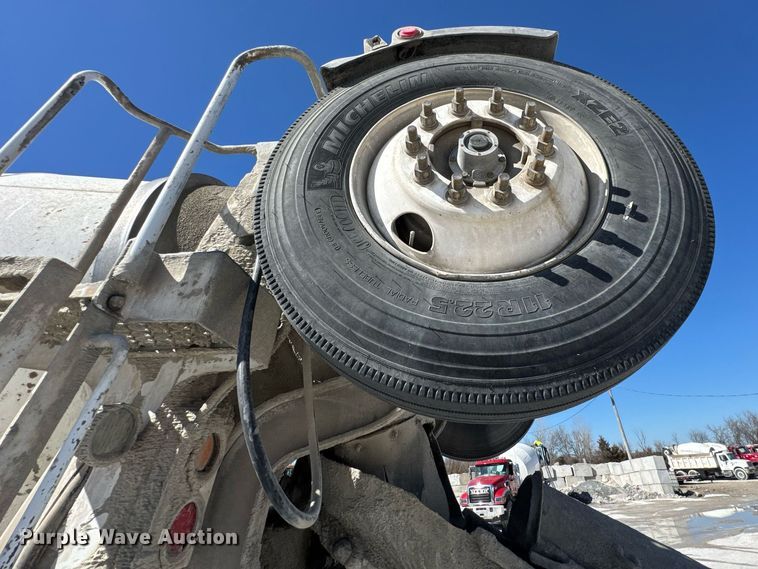 image for item DO0419 2014 Kenworth W900 ready mix truck