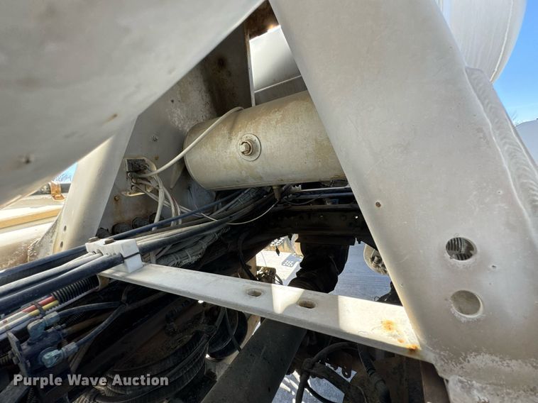 image for item DO0419 2014 Kenworth W900 ready mix truck