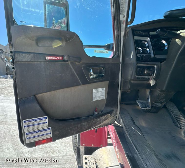 image for item DO0419 2014 Kenworth W900 ready mix truck