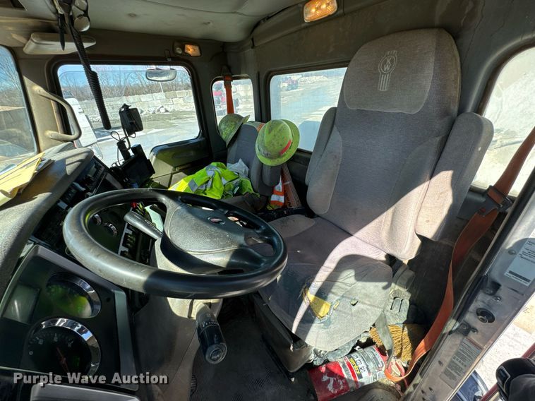 image for item DO0419 2014 Kenworth W900 ready mix truck